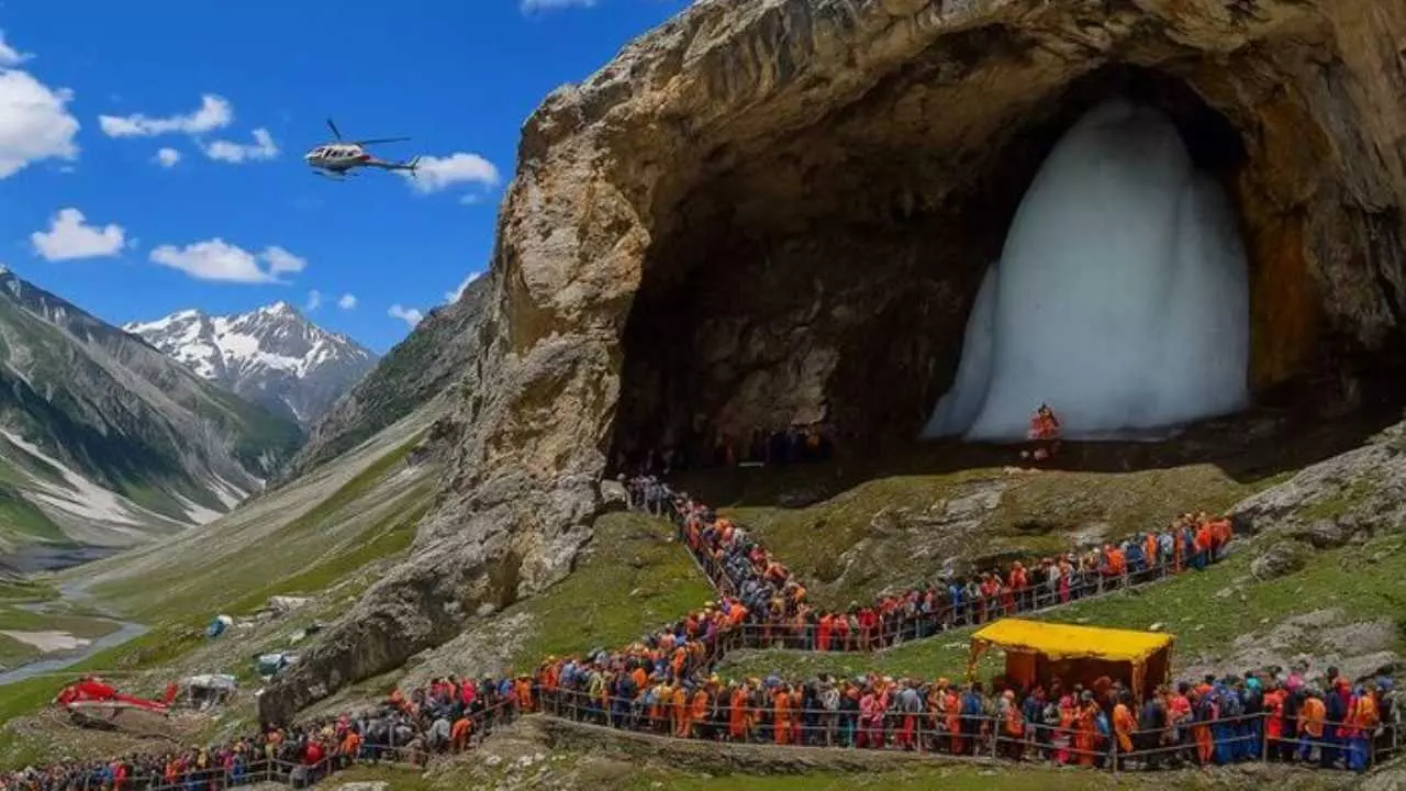 Kashmir & Amarnath Helicopter Yatra 5 Days
